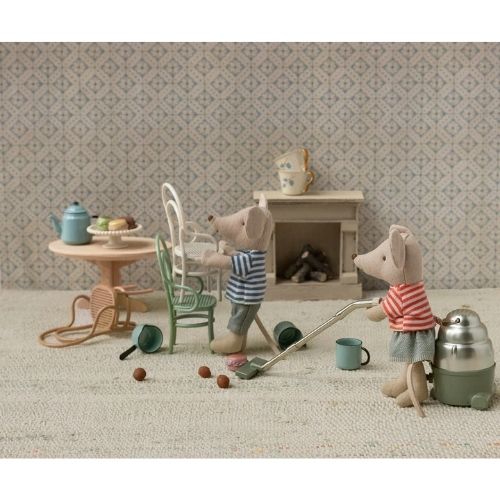 Maileg Vintage Chair Mouse - Off white