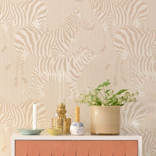 Majvillan Safari Stripes - Dusty Beige (Por Rollo)